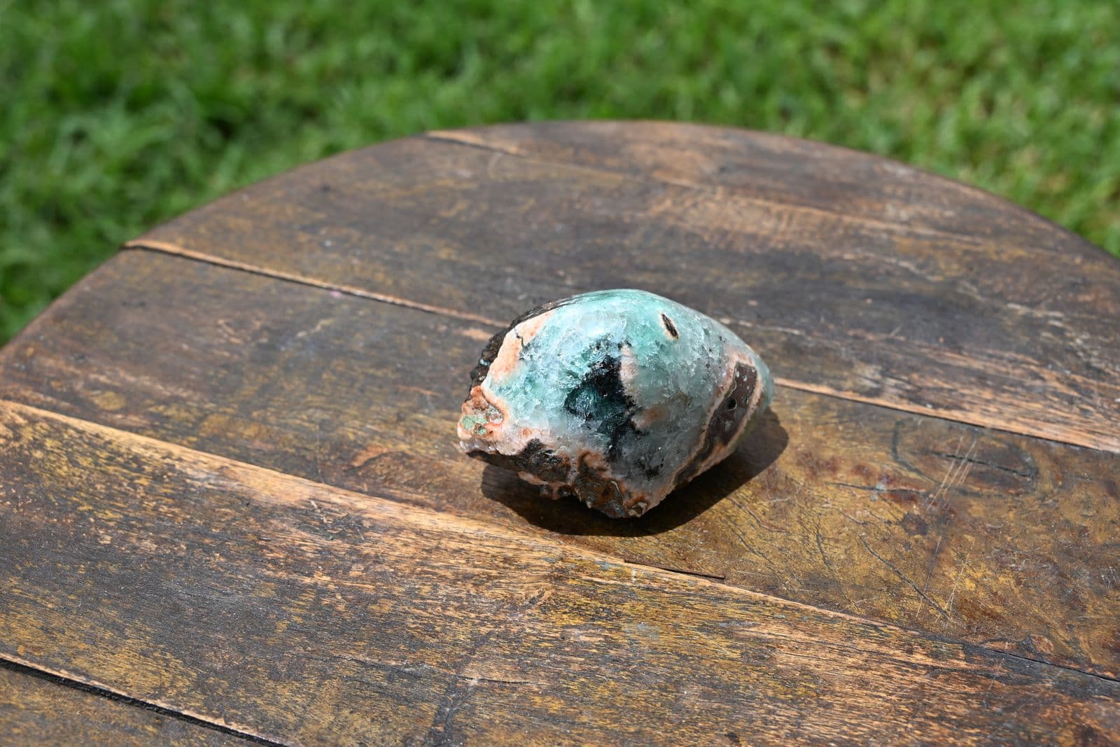 Celadonite-Tinted Chalcedony Nodule on Basalt — view 10